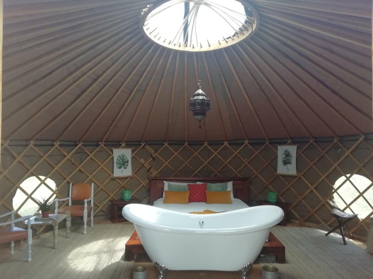 Hotel Cerchio Del Desiderio Glamping Retreat à Pescara Extérieur photo