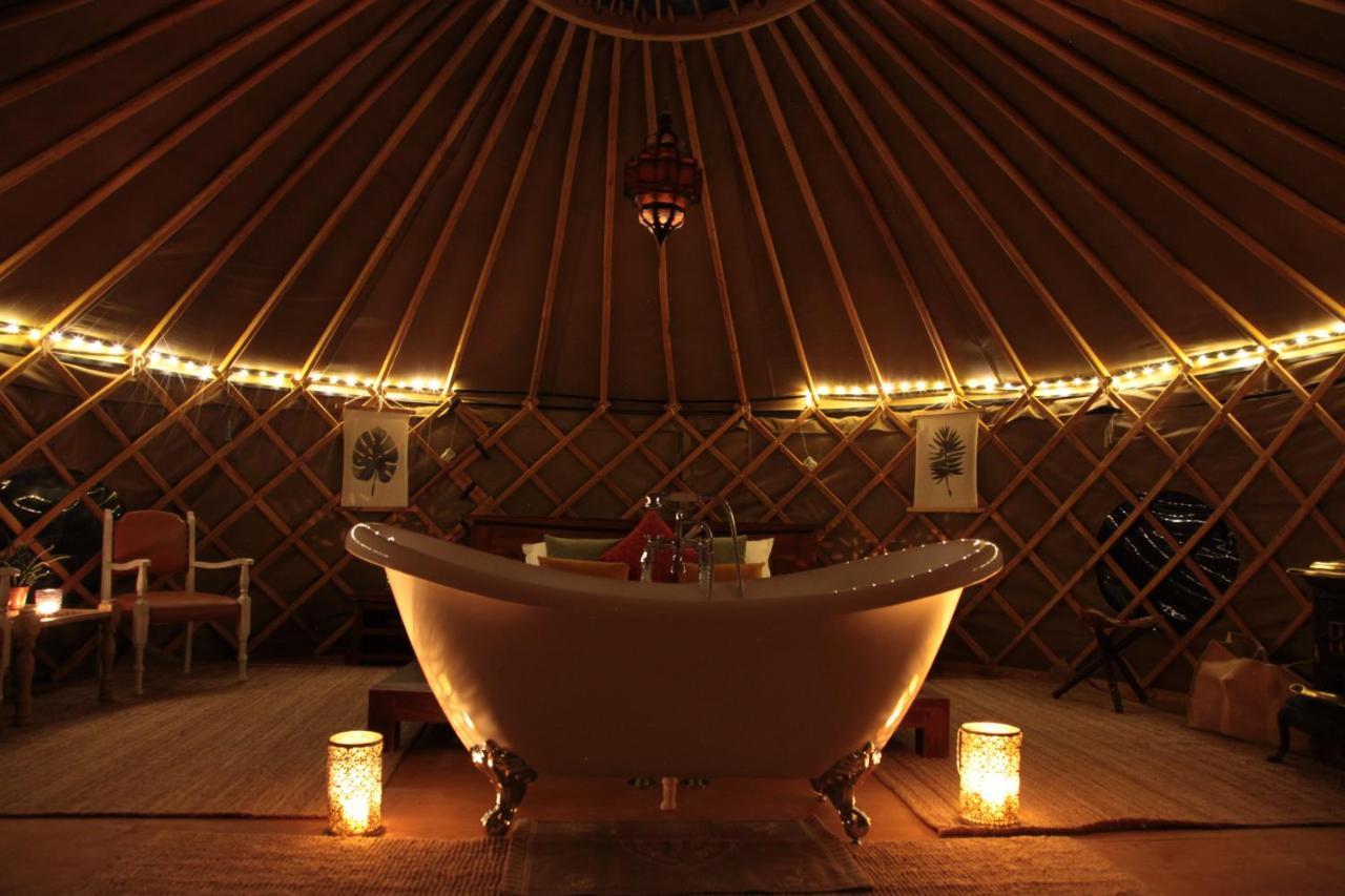 Hotel Cerchio Del Desiderio Glamping Retreat à Pescara Extérieur photo